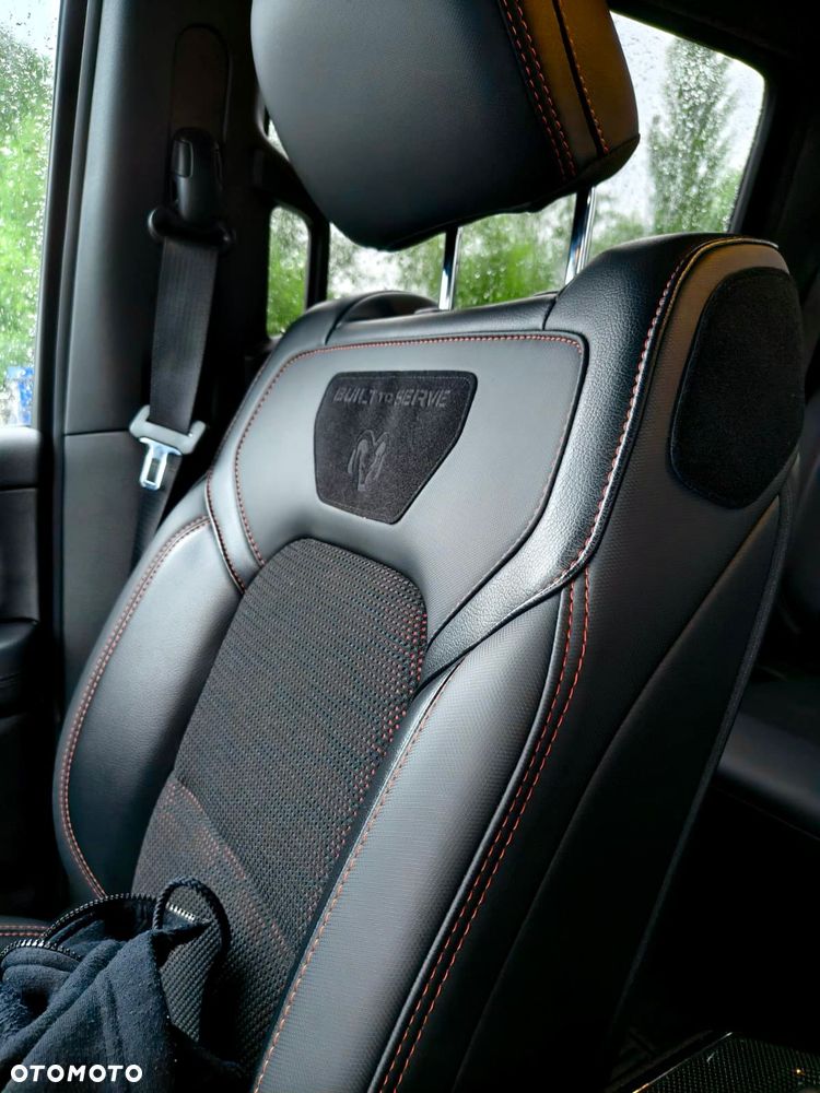 Dodge RAM 5.7 4x4 - 11