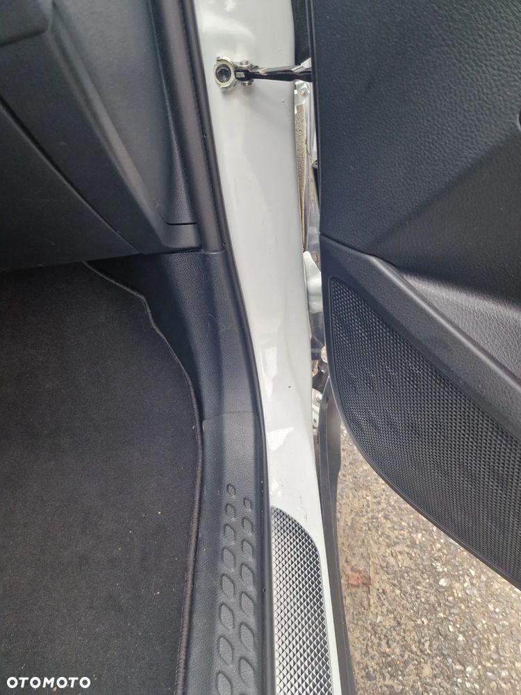 Toyota C-HR 1.8 Hybrid GPF Style - 12