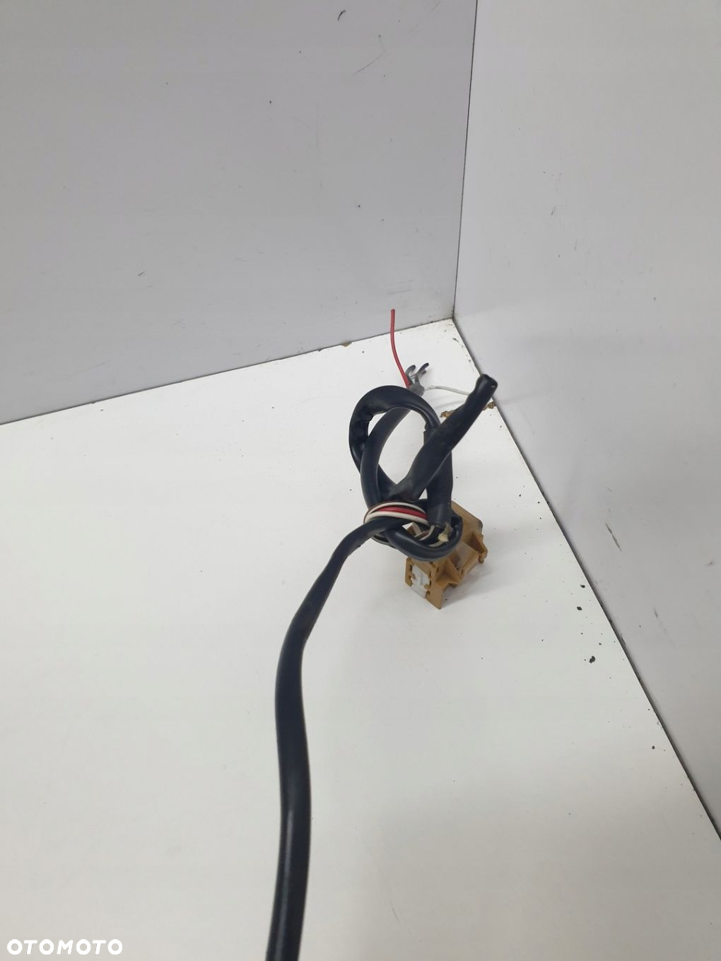 LUSTERKO PRAWE 5 PIN AUDI A4 B7 KOD LAKIERU LY5J - 4