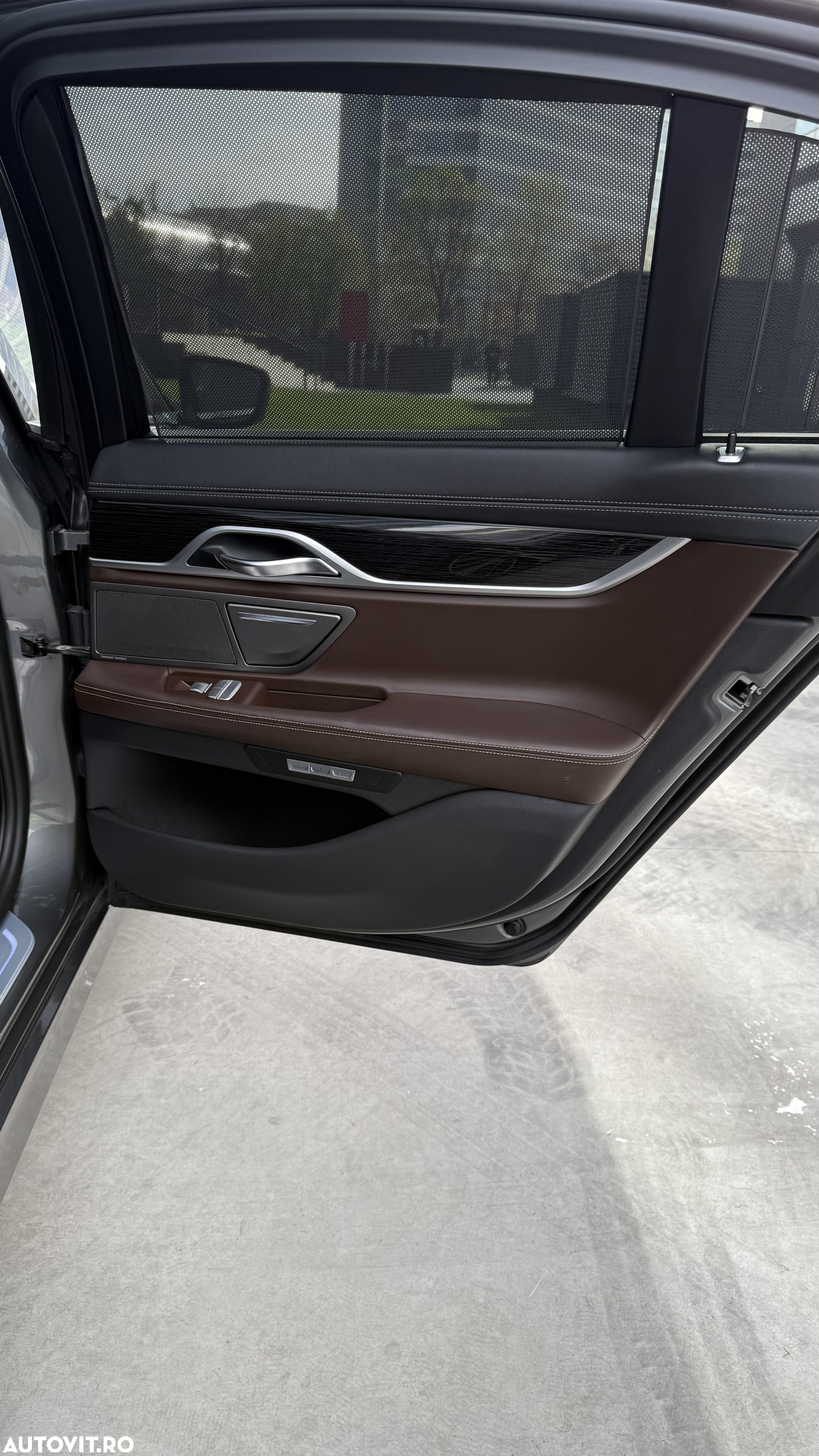 BMW Seria 7 740e iPerformance - 15