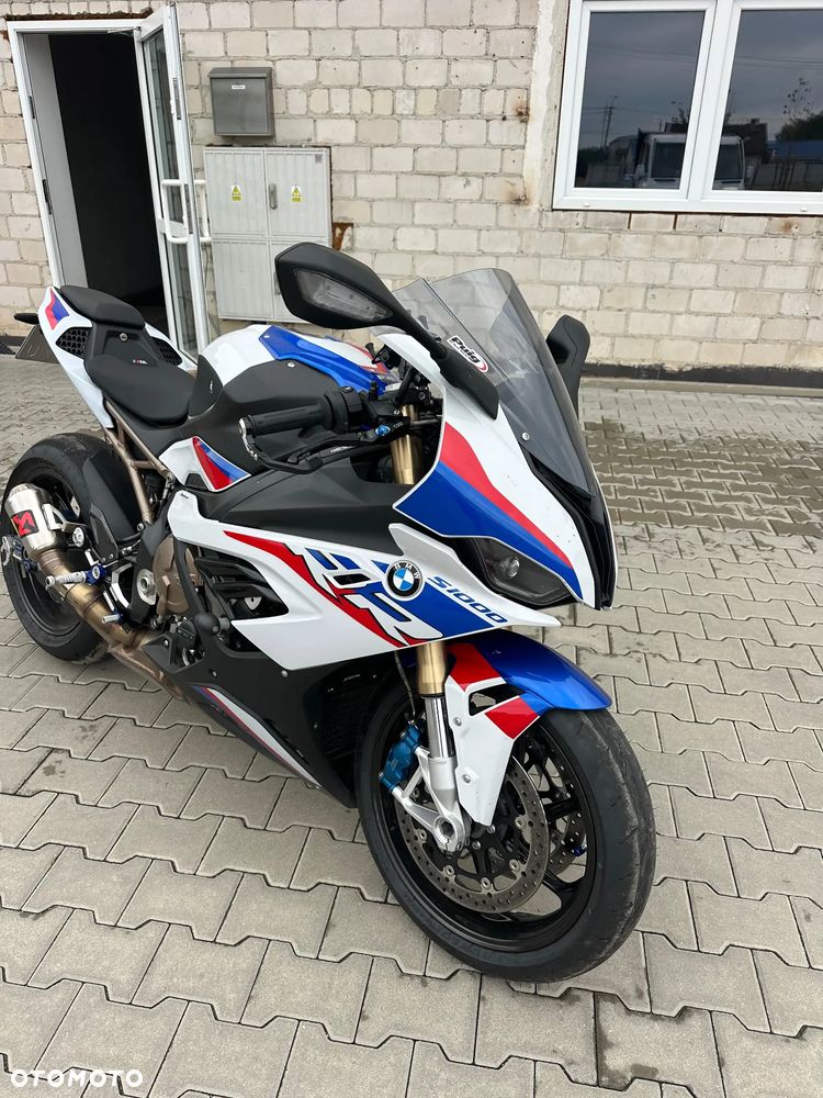 BMW S - 1