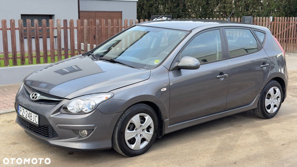 Hyundai I30 2010 photo 2