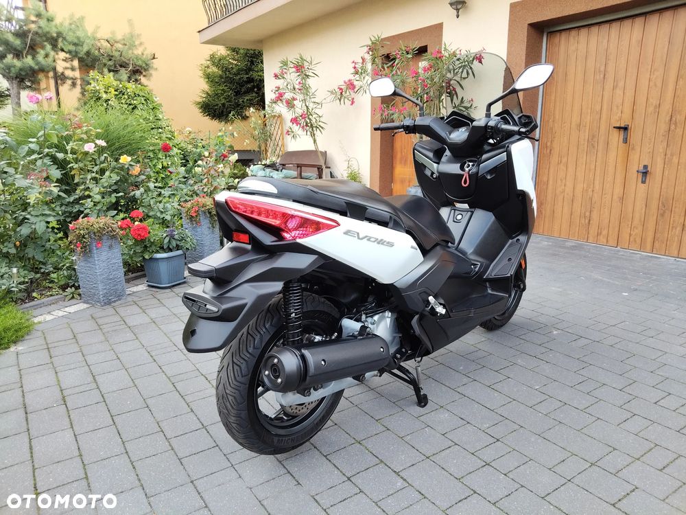 Yamaha X-max - 7