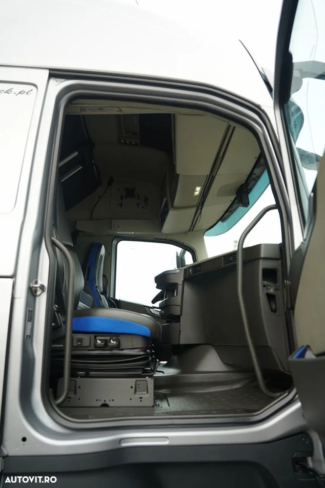 Volvo FH 500 / I-PARK COOL / I-SAVE / I-SHIFT / FULL AIRMATIC / ANVELOPE 100% / - 37