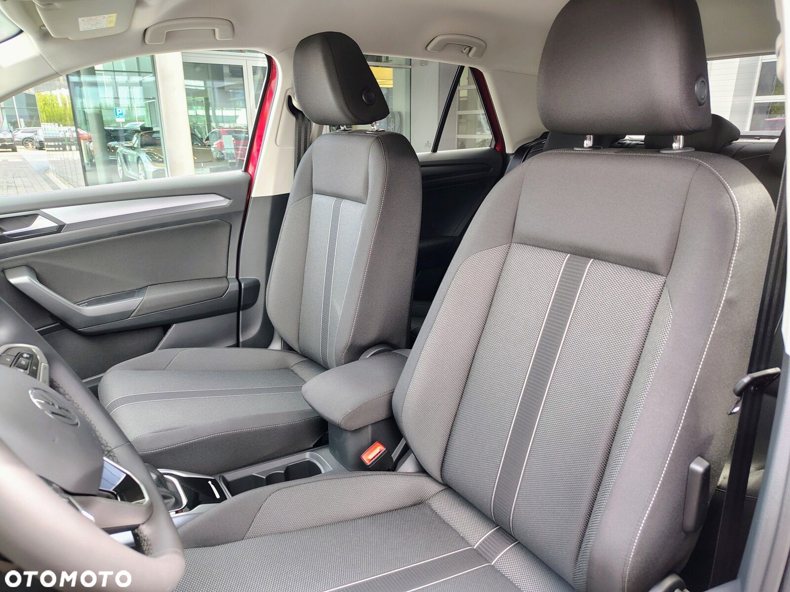 Volkswagen T-Roc - 11