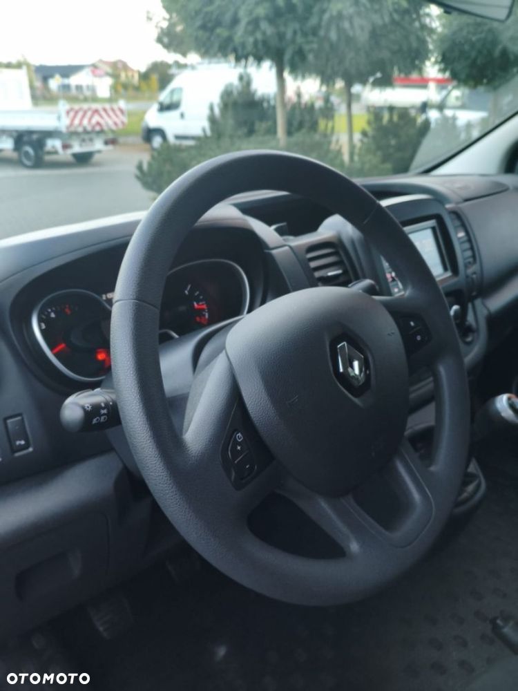 Renault Trafic - 18