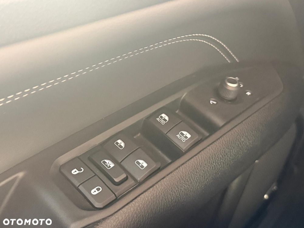 Jeep Compass - 31