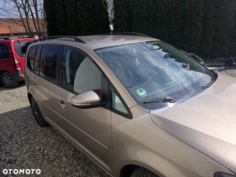 Volkswagen Touran 2.0 TDI DPF BlueMotion Technology DSG Cup - 3