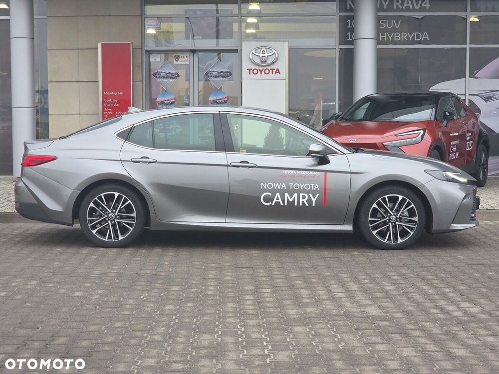Toyota Camry - 8