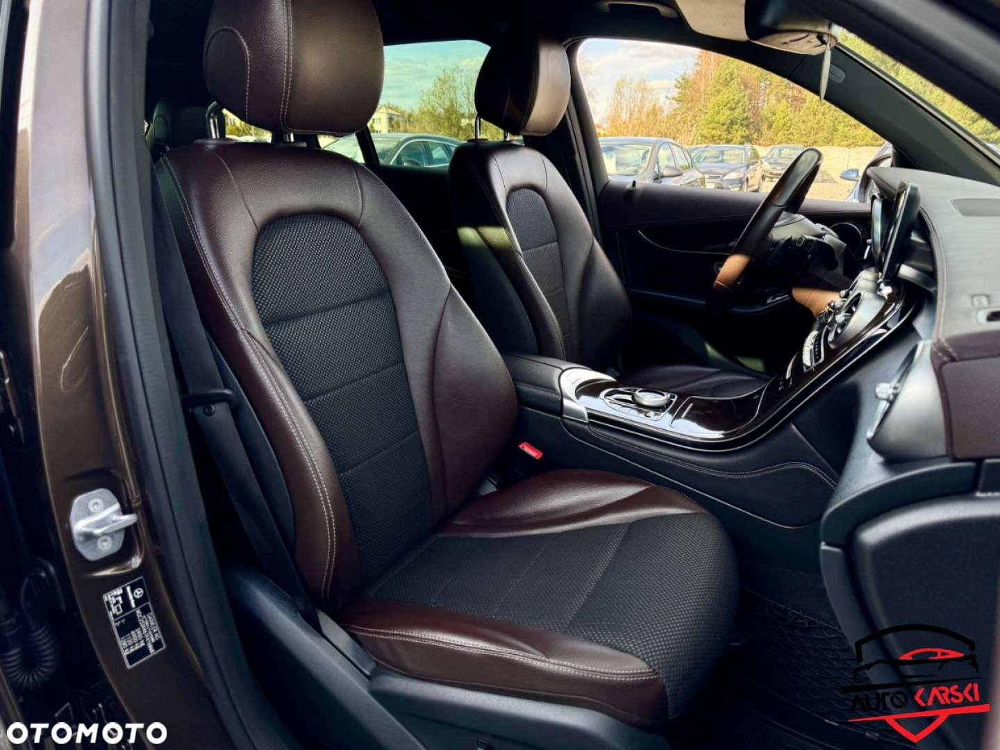 Mercedes-Benz GLC - 33
