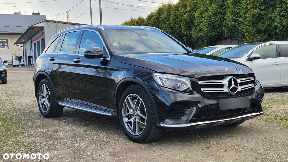 Mercedes-Benz GLC 250 4Matic 9G-TRONIC AMG Line - 3
