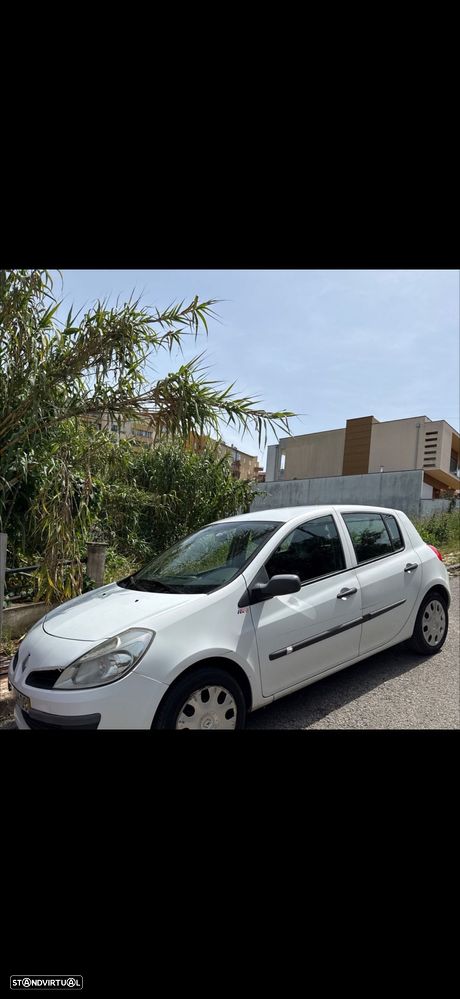 Renault Clio 1.5 dCi Confort - 1