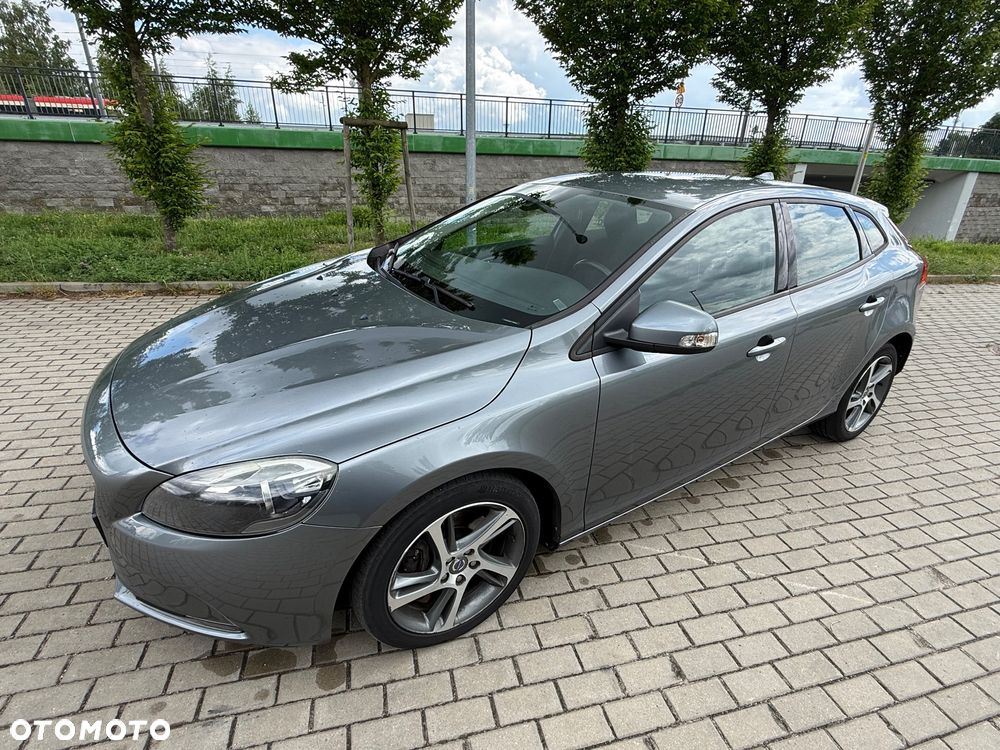 Volvo V40 D4 Momentum - 11