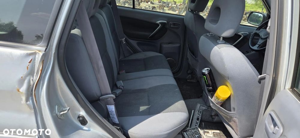 TOYOTA RAV4 RAV 4 II 2,0 D4D rozrusznik - 8