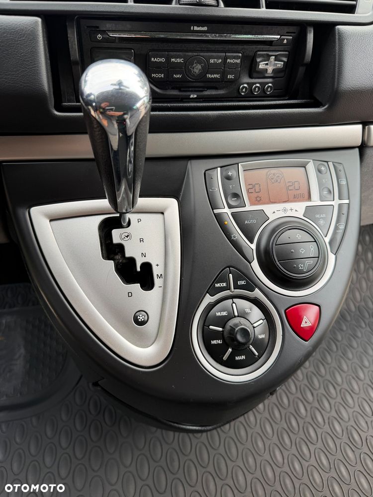 Peugeot 807 - 25