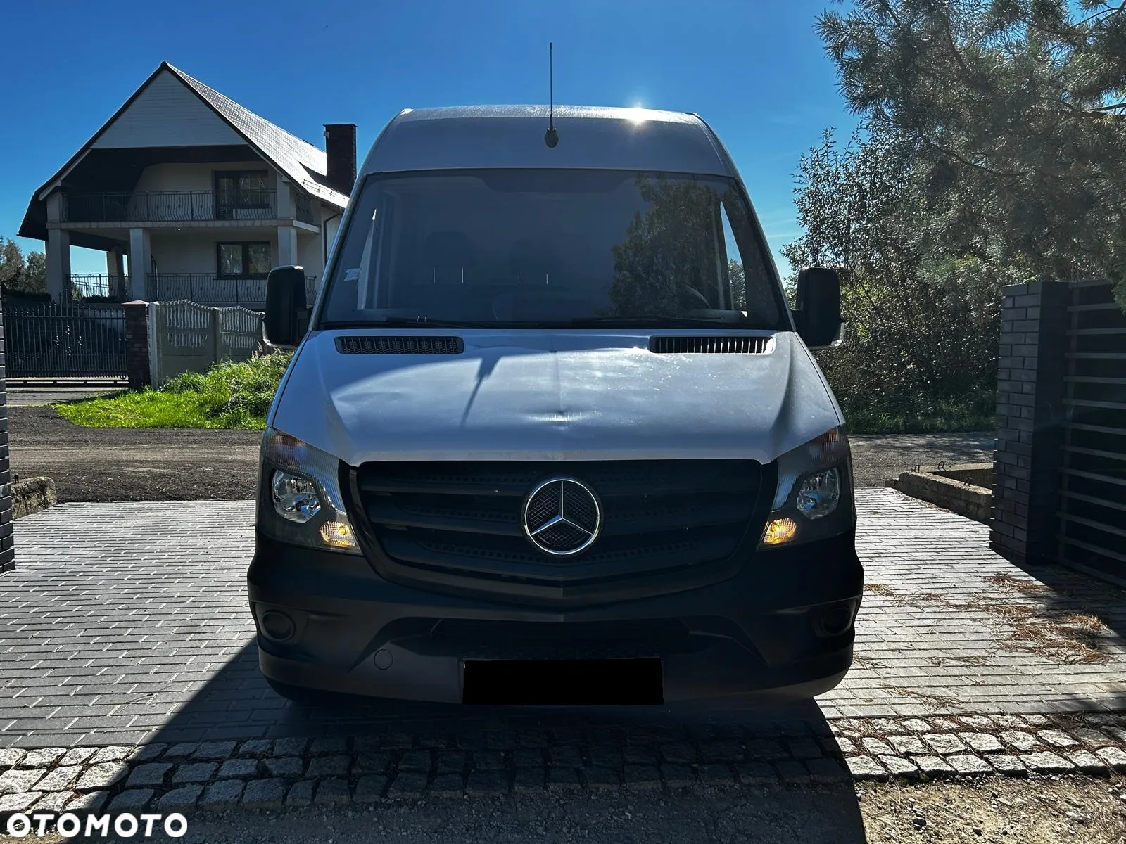 Mercedes-Benz Sprinter - 2