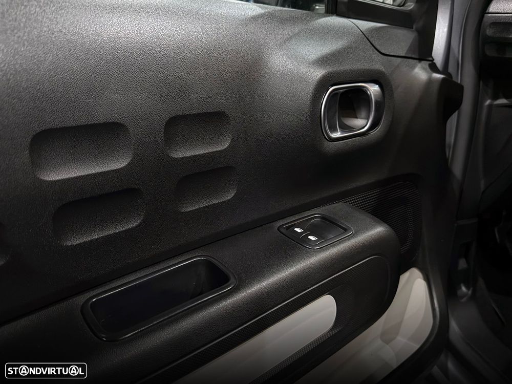 Citroën C3 1.2 PureTech Shine - 14