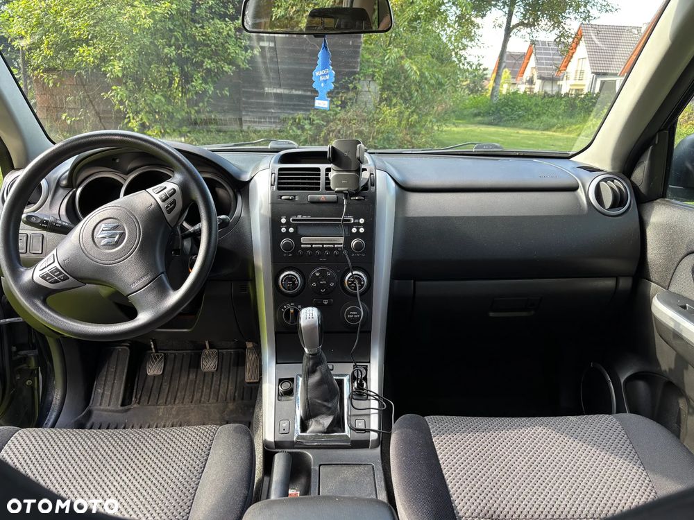 Suzuki Grand Vitara 2.0 Comfort Limited - 13