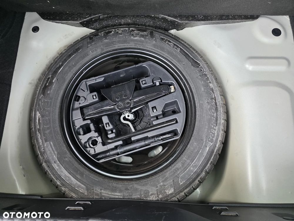 Citroën C3 Pure Tech 110 Stop&Start RED BLOCK - 23