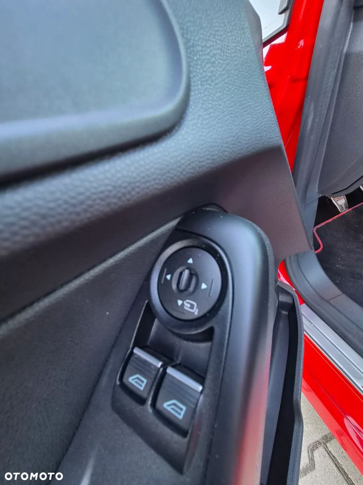 Ford Fiesta 1.0 EcoBoost ST-Line - 27
