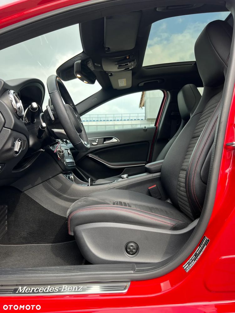 Mercedes-Benz GLA 220 d 4Matic 7G-DCT AMG Line - 15