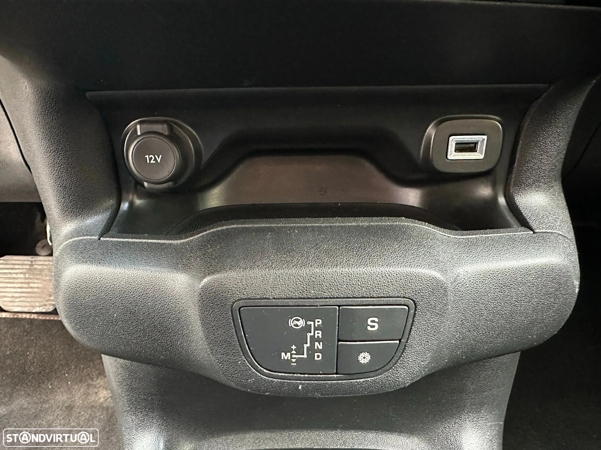Citroën C4 Cactus 1.2 PureTech Shine EAT6 - 14