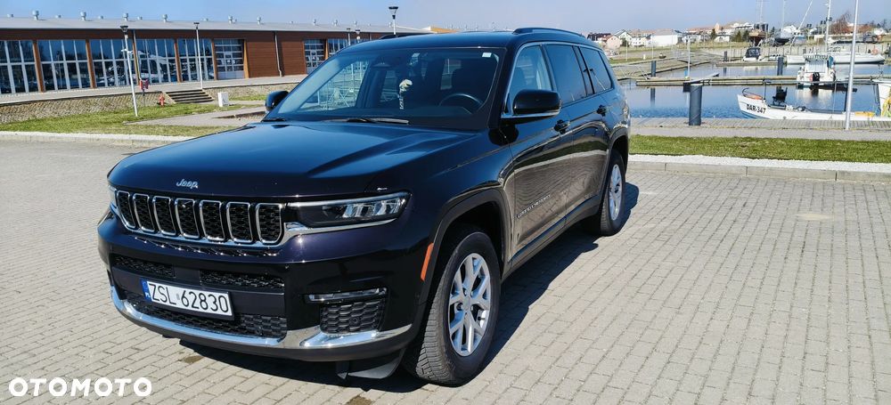 Jeep Grand Cherokee - 24