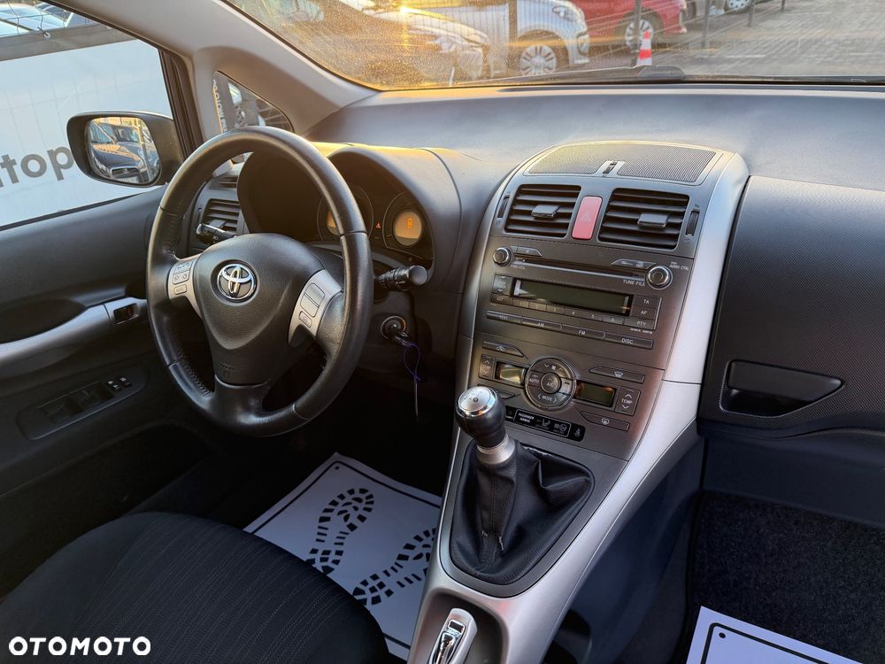 Toyota Auris 1.6 VVT-i Sol - 33