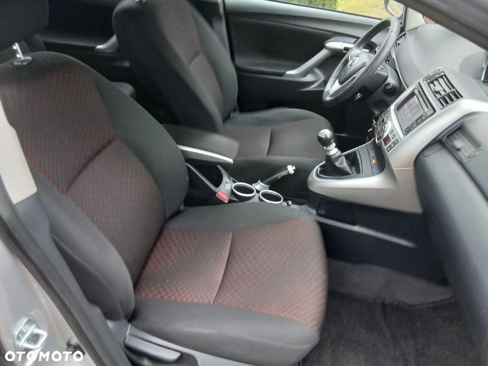 Toyota Verso 1.8 Executive - 30