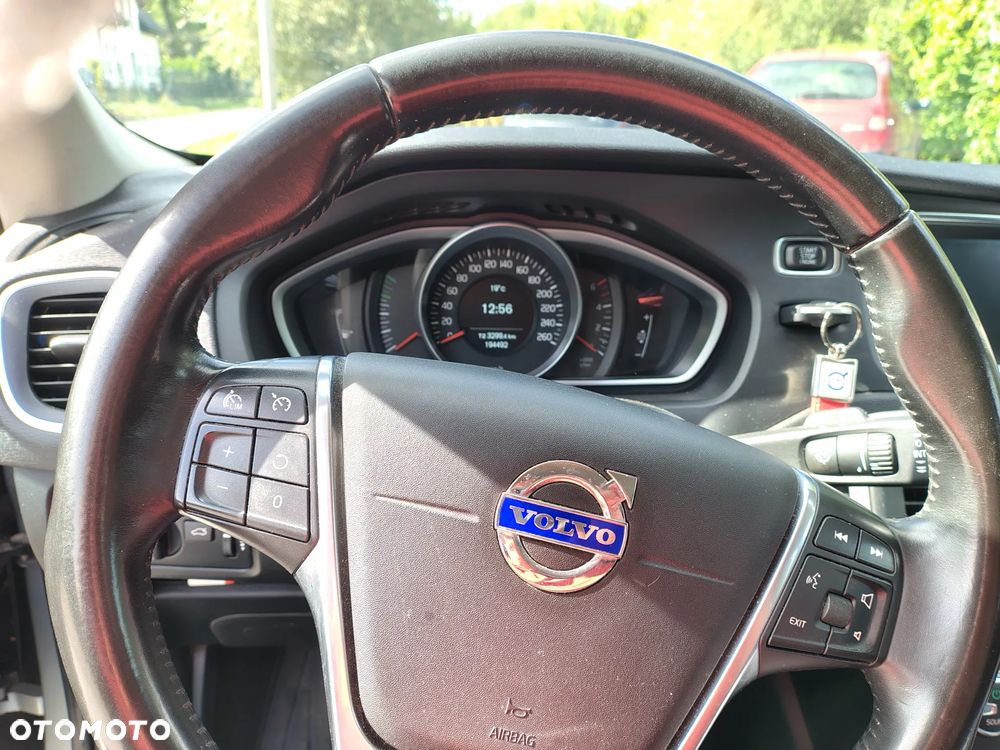 Volvo V40 D2 - 9
