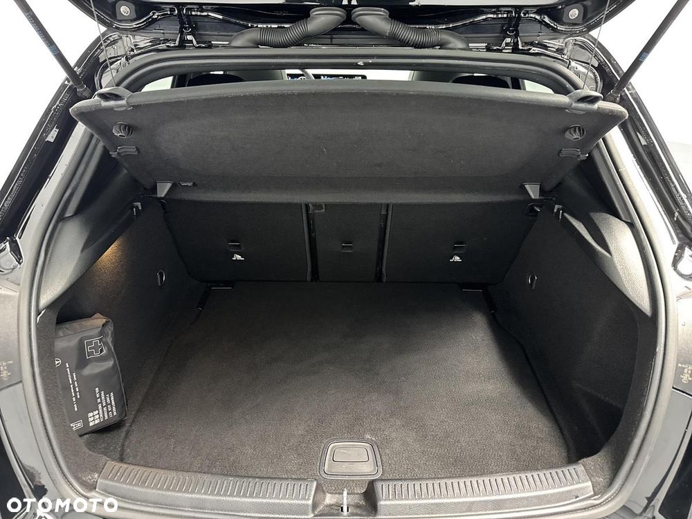 Mercedes-Benz Klasa A 35 AMG 4-Matic 7G-DCT - 24