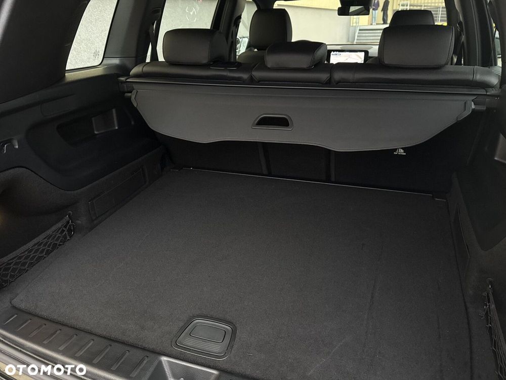 Mercedes-Benz GLB - 11