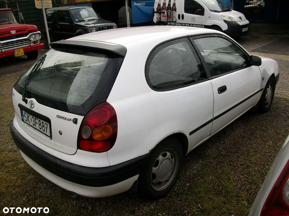 Toyota Corolla - 4