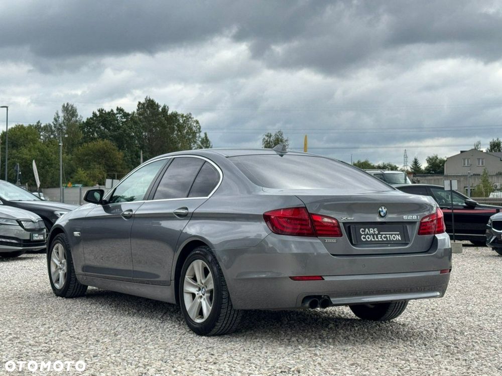 BMW Seria 5 528i xDrive Luxury Line - 6