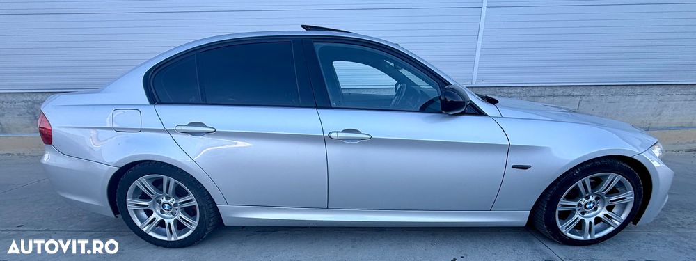BMW Seria 3 320d DPF - 32