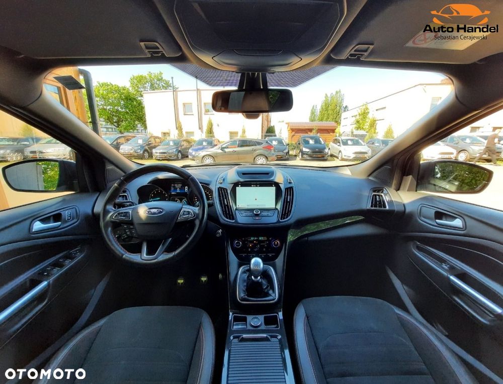 Ford Kuga 1.5 EcoBoost 2x4 ST-Line - 5