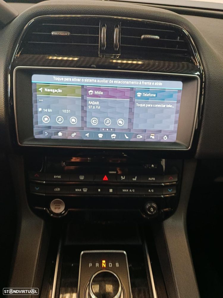 Jaguar F-Pace 2.0 i4D Pure Aut. - 14