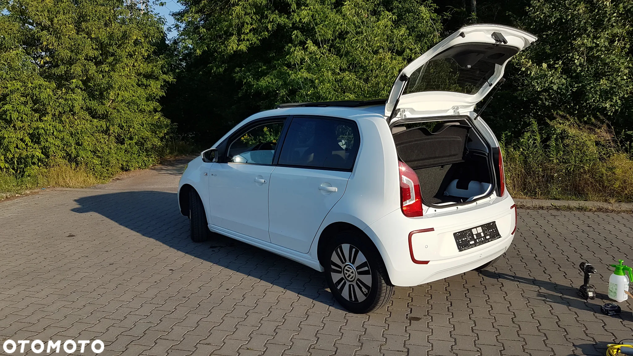 Volkswagen up! e-up - 4