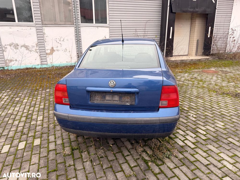 Volkswagen Passat 1.8 Comfortline - 7