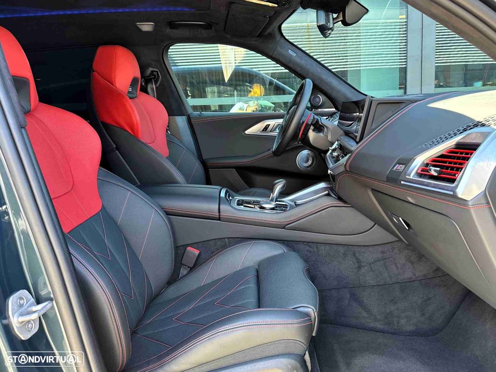 BMW XM Label Red - 12