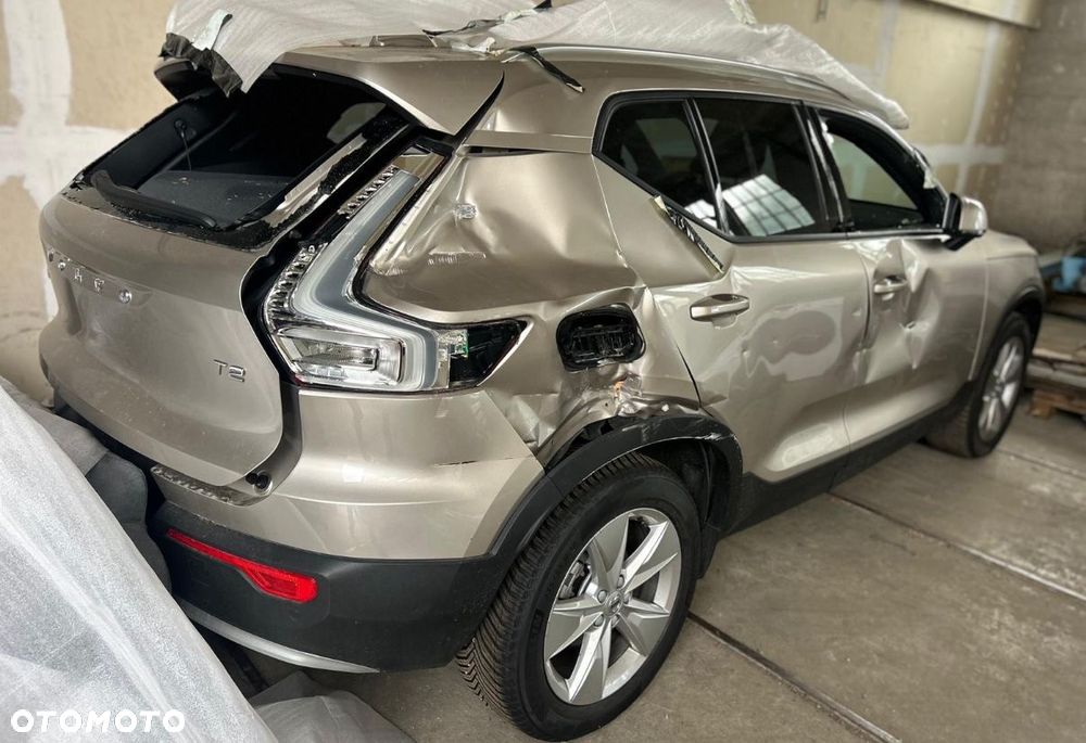 Volvo XC 40 T2 Plus Bright - 5