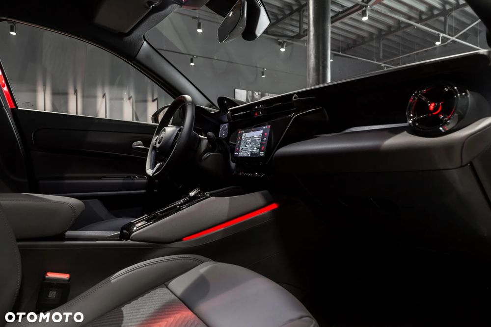 Alfa Romeo Junior ver-1-2-mhev-ibrida-speciale-edct - 8