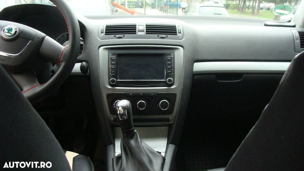 Skoda Octavia 1.4 TSI Ambiente - 4
