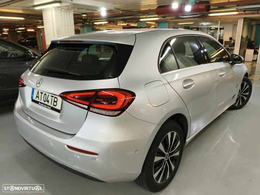 Mercedes-Benz A 250 e Style Plus - 4