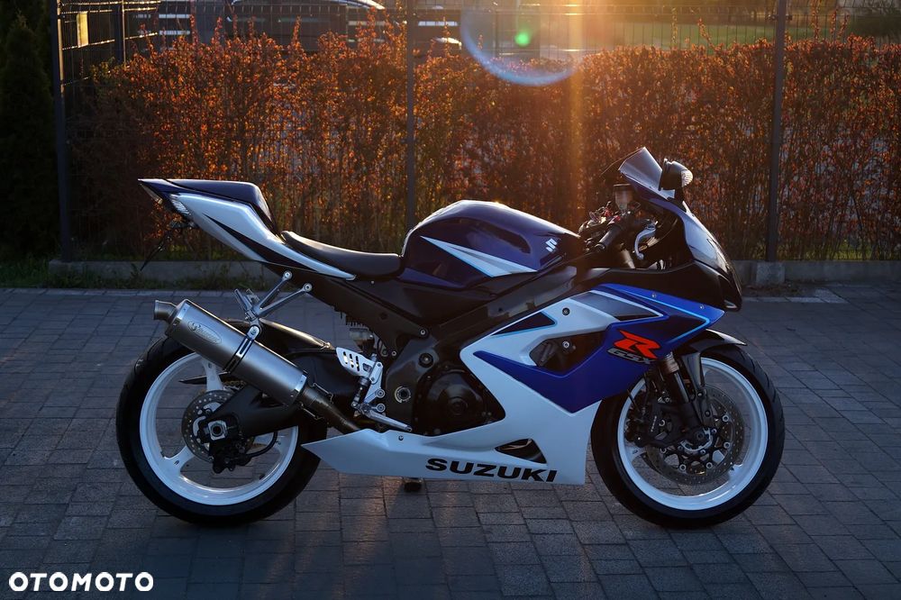 Suzuki GSX-R - 6