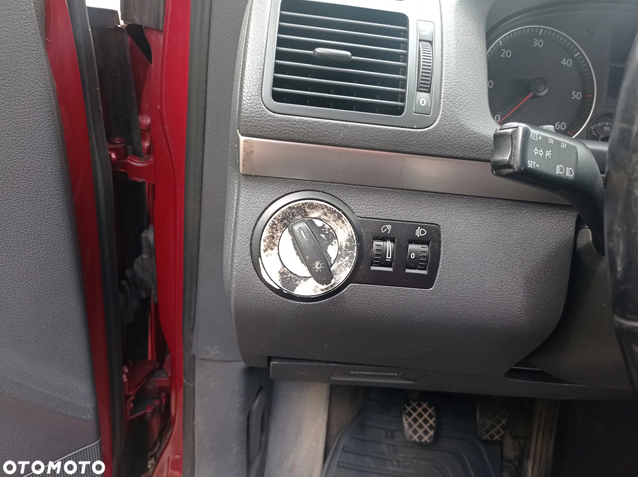 Volkswagen Touran 2.0 TDI Trendline - 24