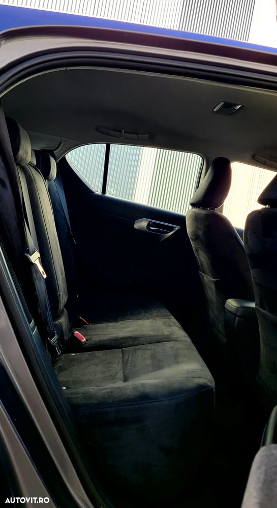 Lexus CT ver-200h-executive - 13