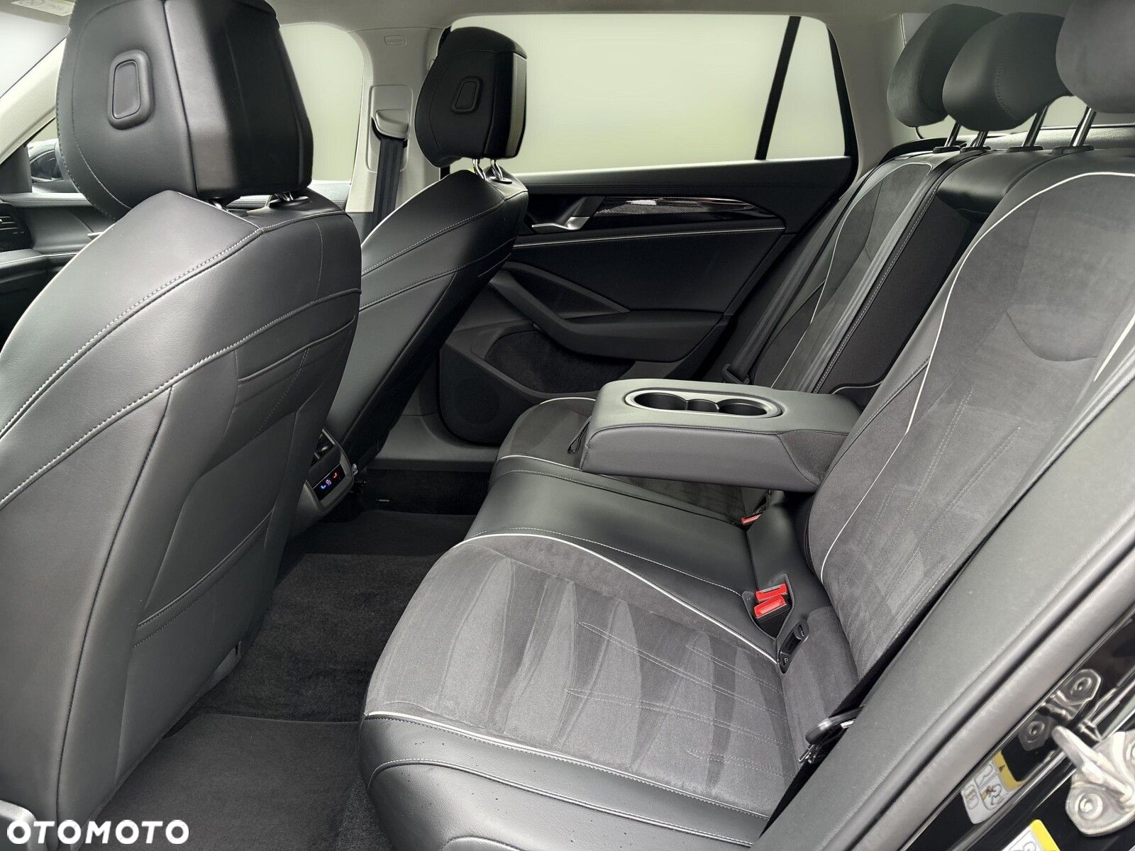 Volkswagen Passat 2.0 TDI SCR Business DSG - 11