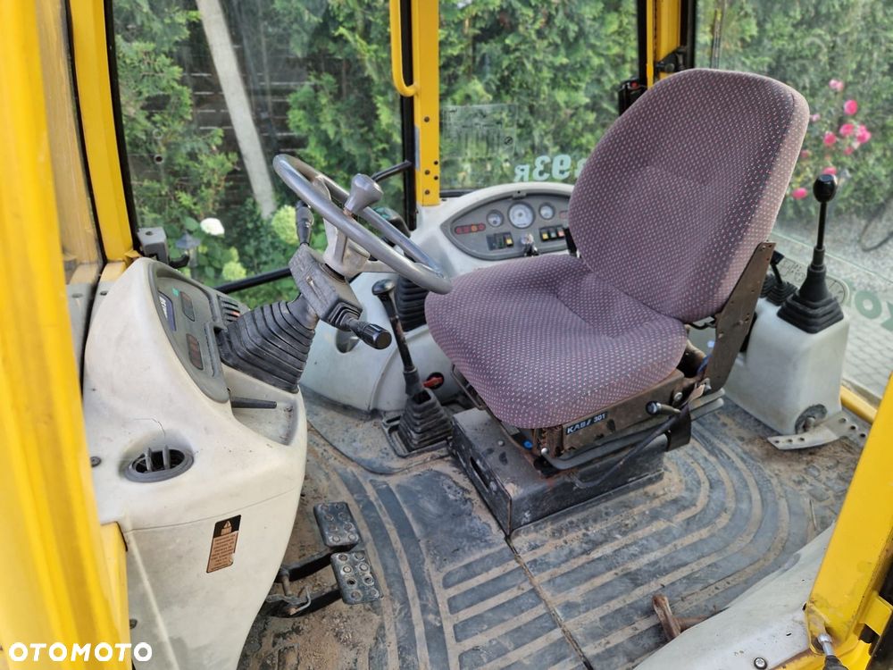 Komatsu WB 93R - 7
