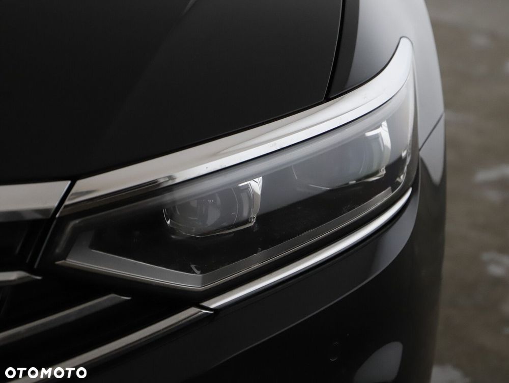 Volkswagen Passat Variant 2.0 TSI Elegance DSG - 27